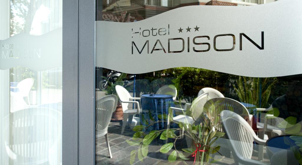 Hotel Madison Gabicce Mare Exteriör bild