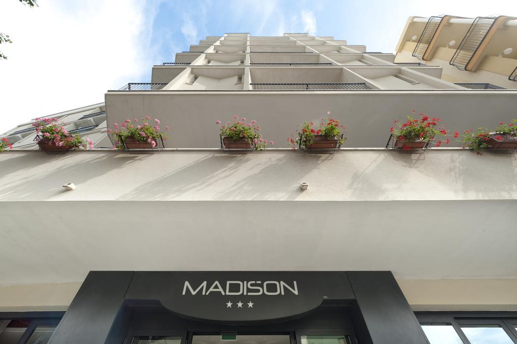 Hotel Madison Gabicce Mare Exteriör bild